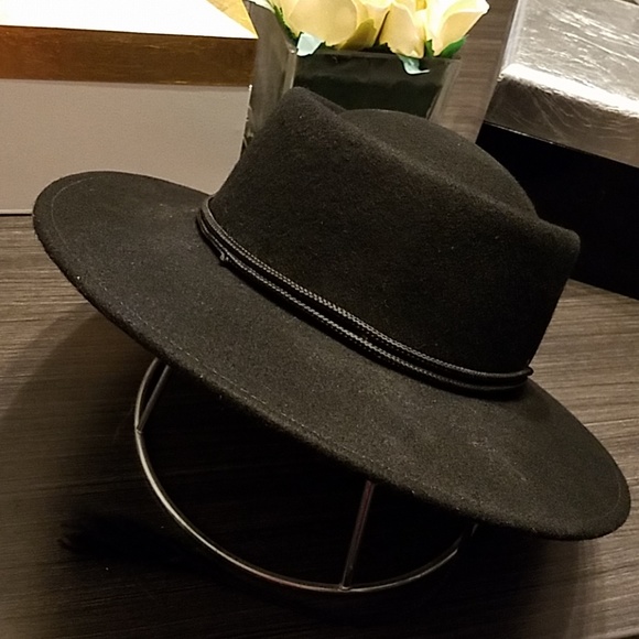 Vintage Accessories - VINTAGE CLASSIC BLACK BOLLMAN HAT W STRING TRIM